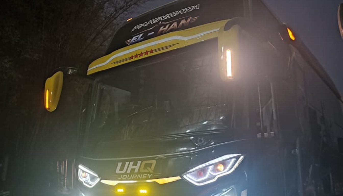 Sewa Bus Pariwisata Surabaya UHQ Journey